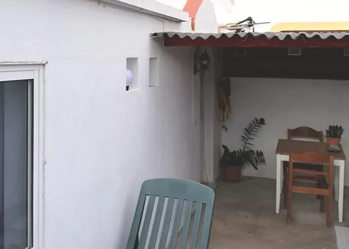 Located Near The קורלחו